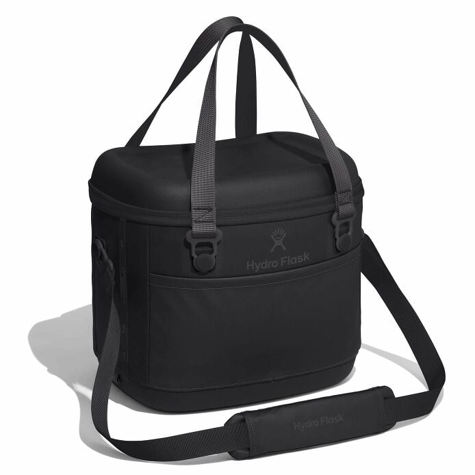 game-day-bundle-x9 12pco001-carryout-cooler-15l-black-angled_1_1.jpg