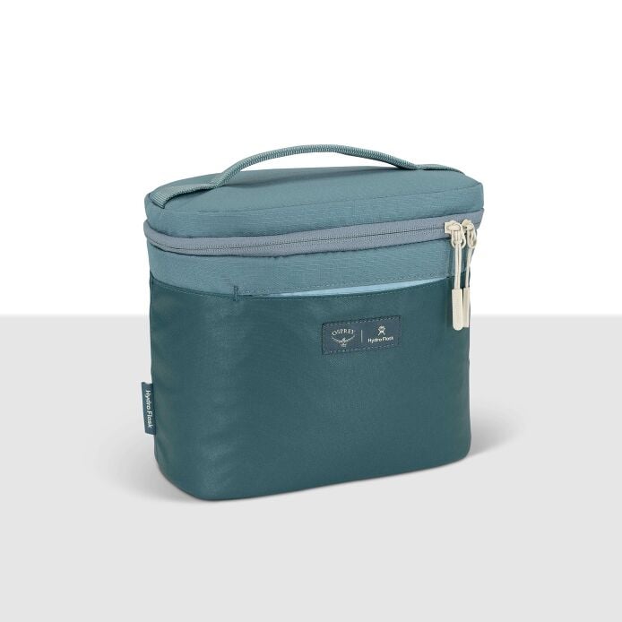 osprey-axis-x-hydro-flask-campus-essentials-bundle-l2 axisxhydroflask_s26_detail1_cascadeblue_10007249_1.jpg