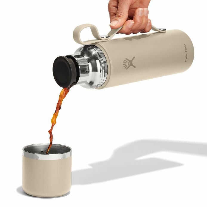 28-oz-hot-flask-and-cup-z0 hot-flask-_-cup-oat-pour.jpg